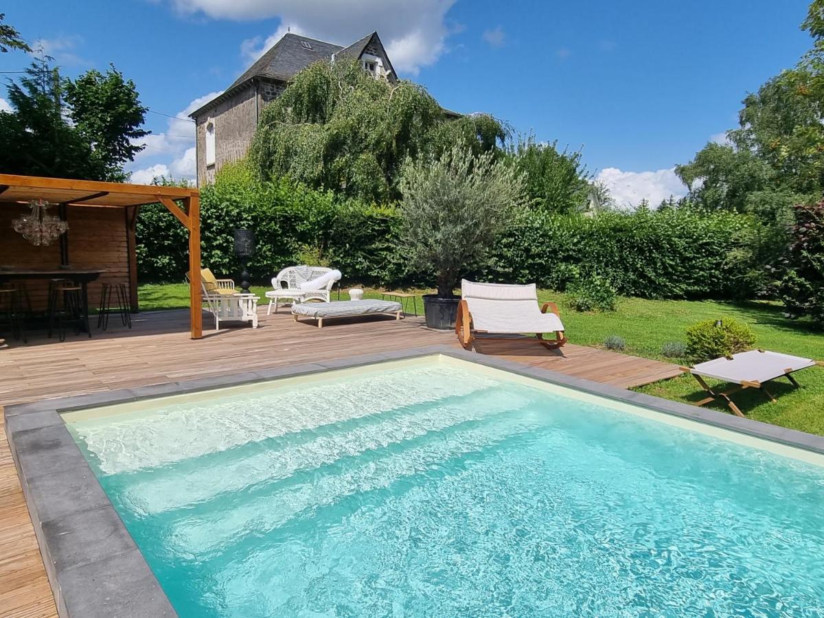 Villa Mura Gite Luxe Avec Piscine Et Spa Campagne Et Grand Air Nouvelle Aquitaine Correze Neuvic  エクステリア 写真