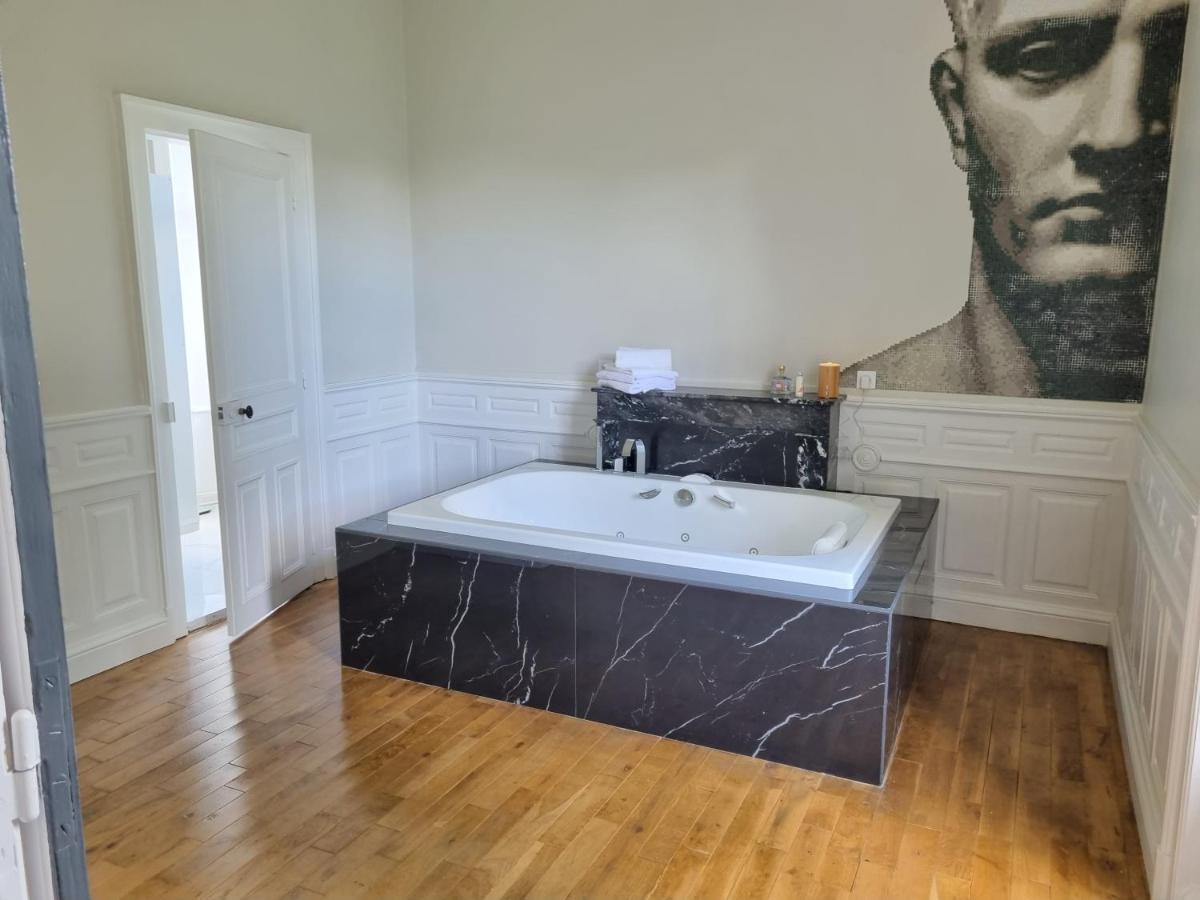 Villa Mura Gite Luxe Avec Piscine Et Spa Campagne Et Grand Air Nouvelle Aquitaine Correze Neuvic  エクステリア 写真