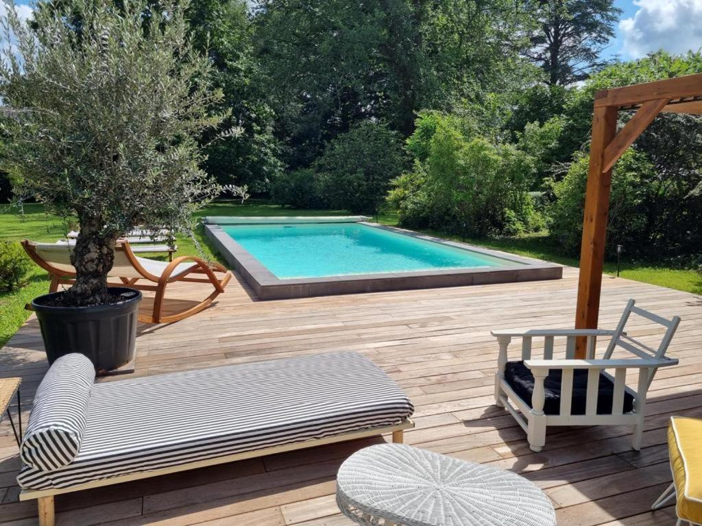 Villa Mura Gite Luxe Avec Piscine Et Spa Campagne Et Grand Air Nouvelle Aquitaine Correze Neuvic  エクステリア 写真